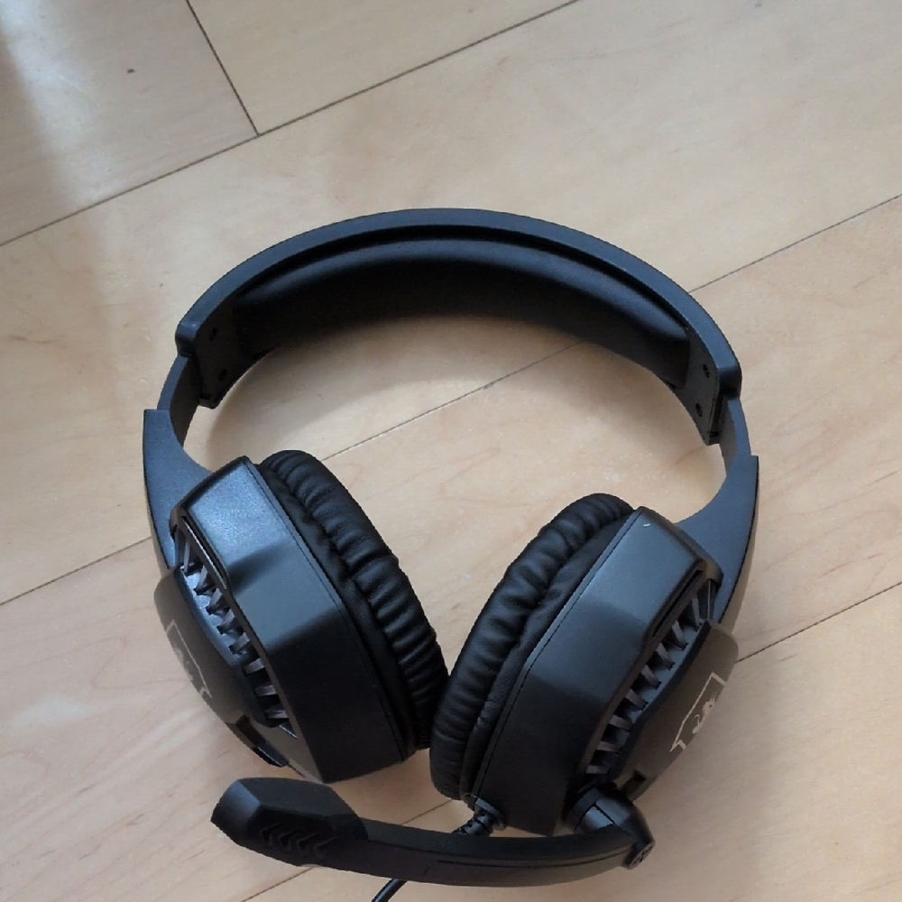 Black Gaming Headset with Microphone
